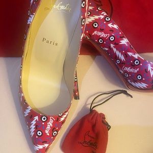 New, never used with dust cover